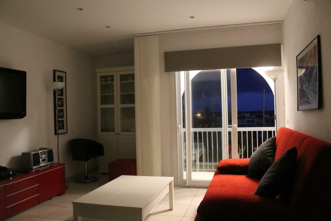 אמפוריבראבה Absolute Apartment מראה חיצוני תמונה