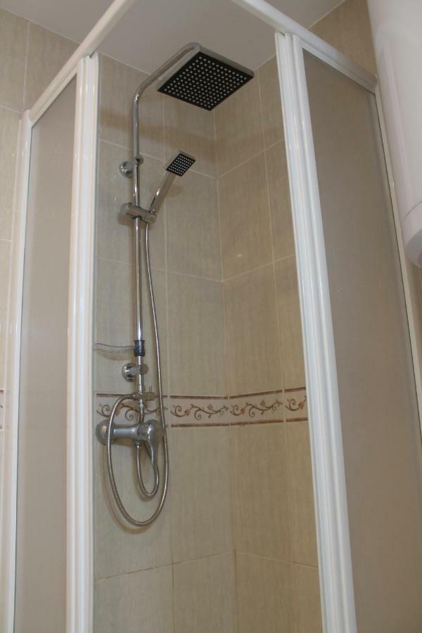 אמפוריבראבה Absolute Apartment מראה חיצוני תמונה